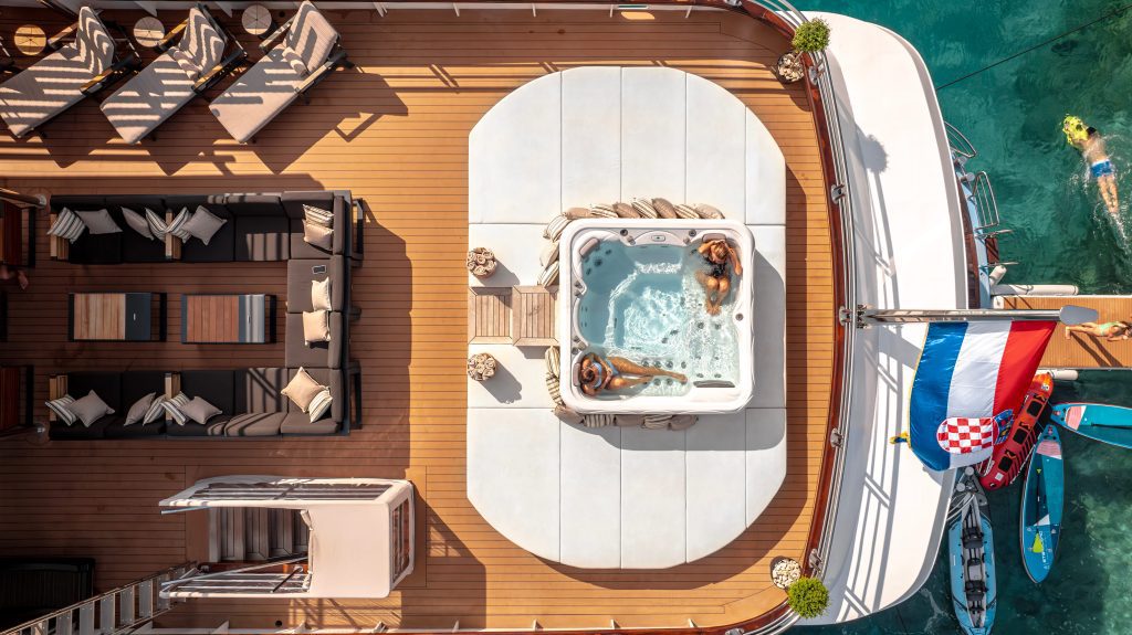 561131425-freedom-lifestyle-exterior-8