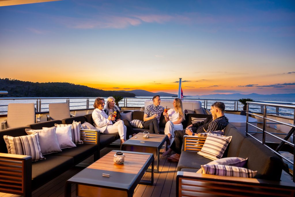 634316323-freedom-lifestyle-2024-27